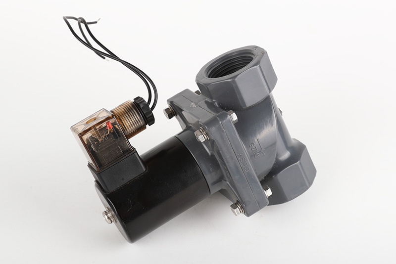 康乐UPVC电磁阀内丝